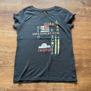 Girls Cat & Jack Tshirt. Size 6-6x.